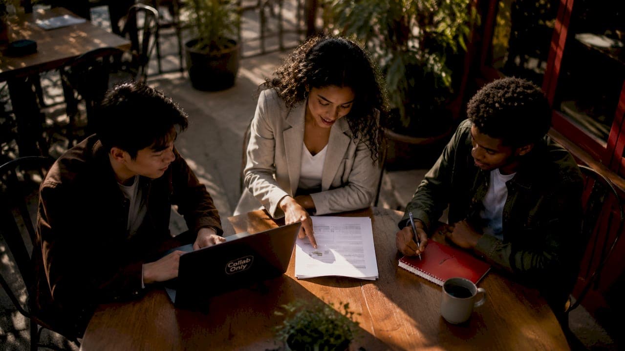 What Is Instant Chat Collaboration? A 2026 Guide